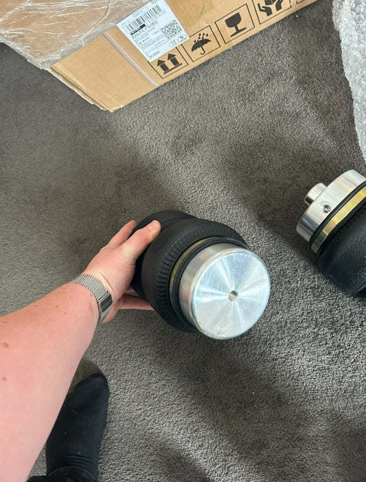 Volvo V70 (fas2) Bak Bälgar